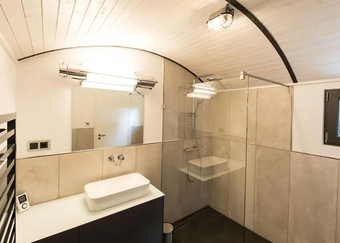 Lokomotel-waggon, Luxus Im Eisenbahnwaggon