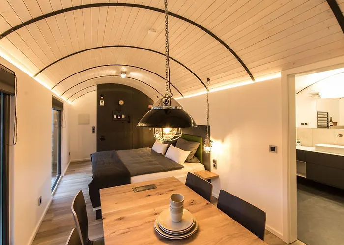 Lokomotel-waggon, Luxus Im Eisenbahnwaggon Lägenhet