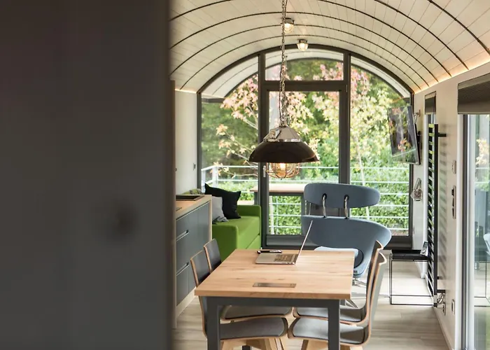 Lokomotel-waggon, Luxus Im Eisenbahnwaggon 3*