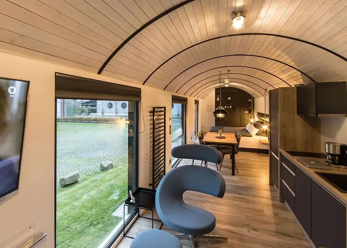 Lokomotel-waggon, Luxus Im Eisenbahnwaggon 3*